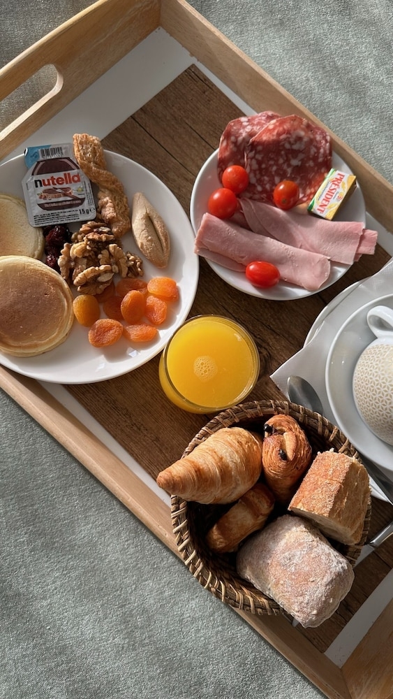 뷔페 아침 식사