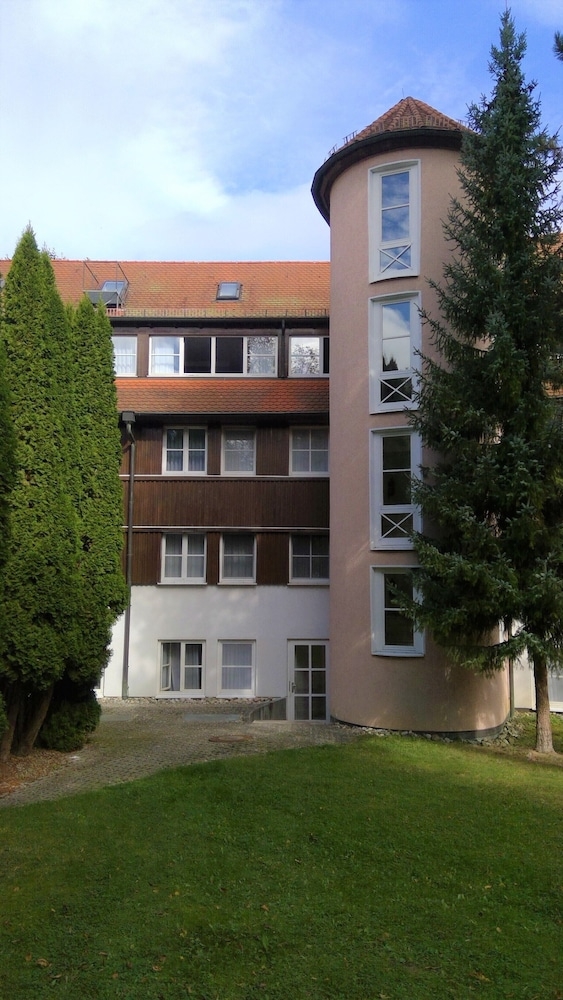 숙박 시설 정면