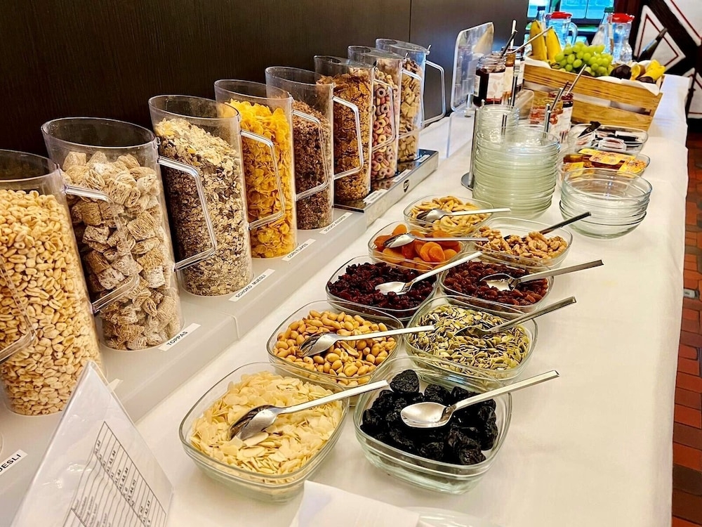 뷔페 아침 식사