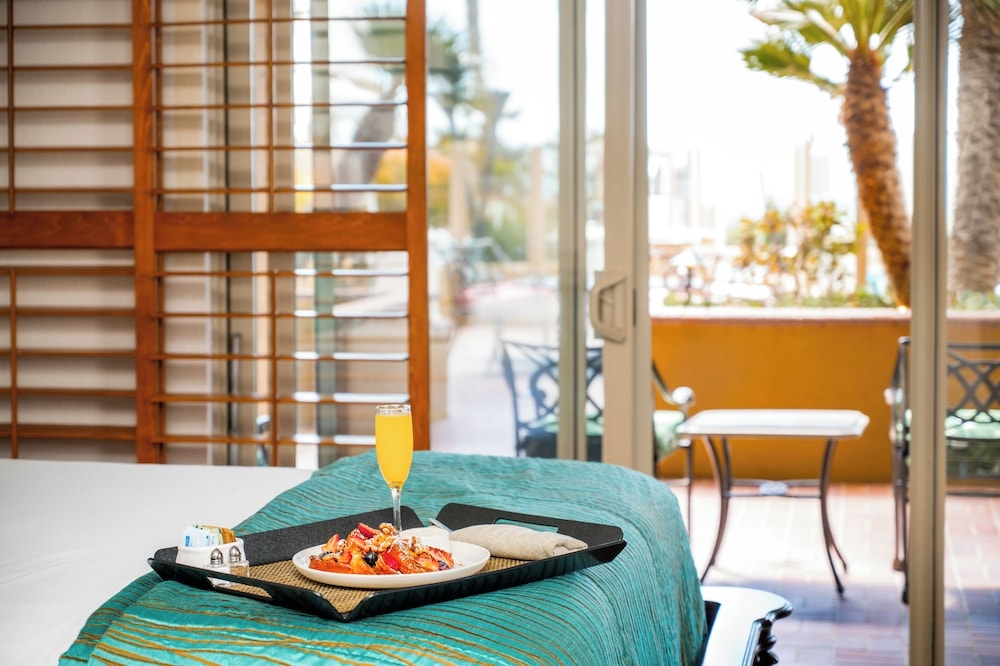 룸서비스 - 식사