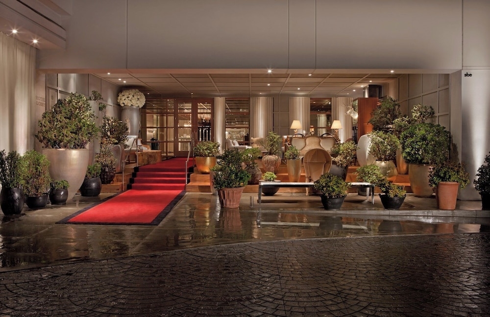 숙박 시설 입구