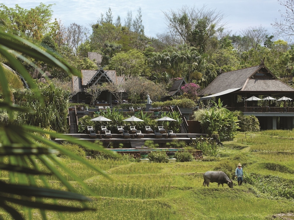 숙박 시설 구내