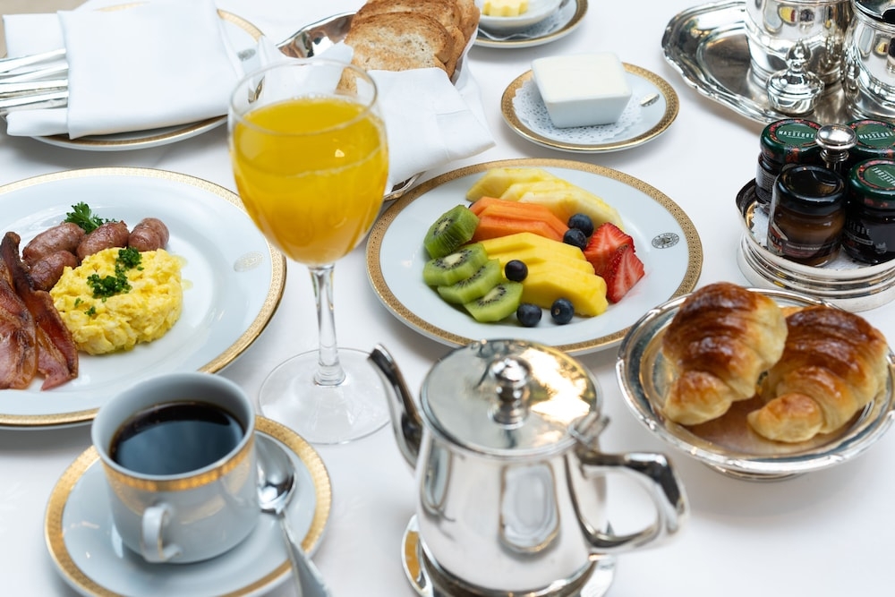 뷔페 아침 식사