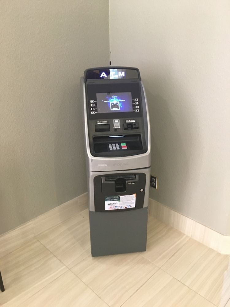 시설 내 ATM/은행