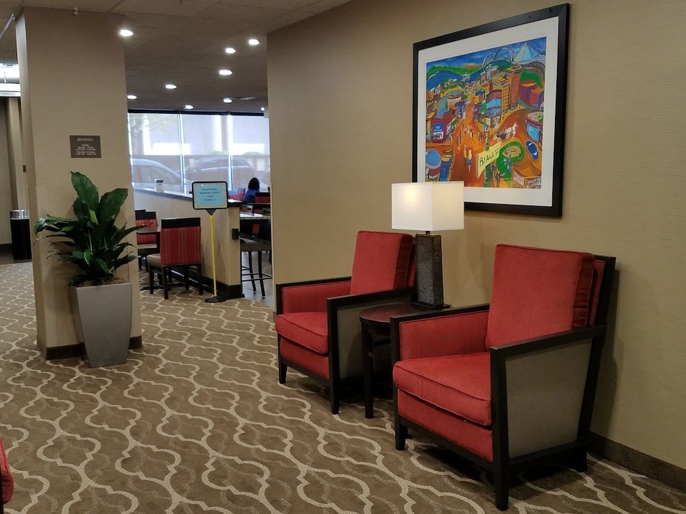 로비 좌석 공간