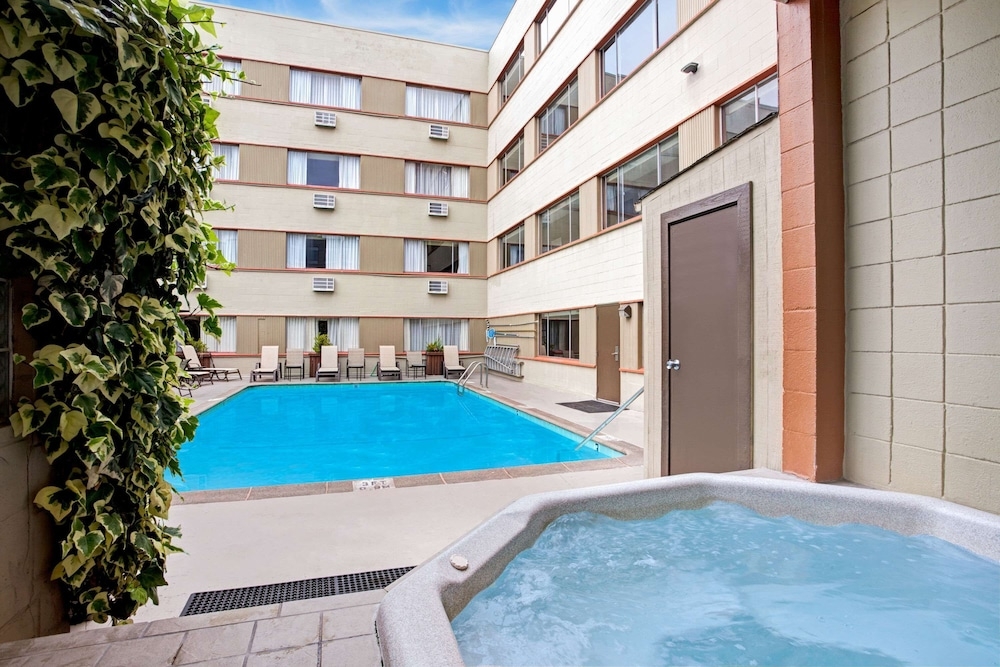 숙박 시설 내 편의 시설/서비스