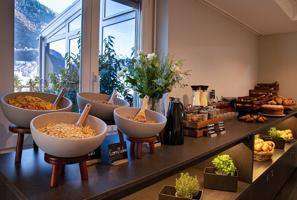 뷔페 아침 식사