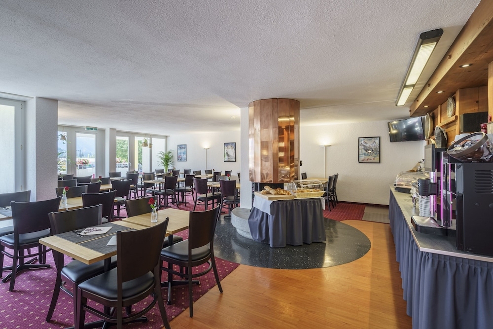 뷔페 아침 식사