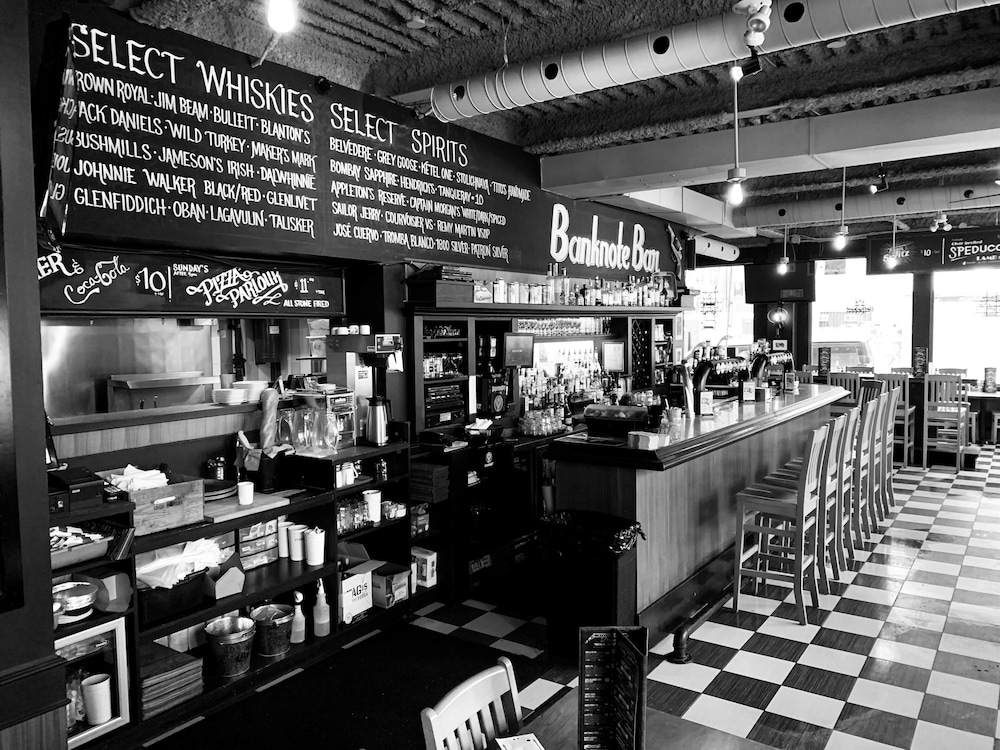 바(숙박 시설 내)