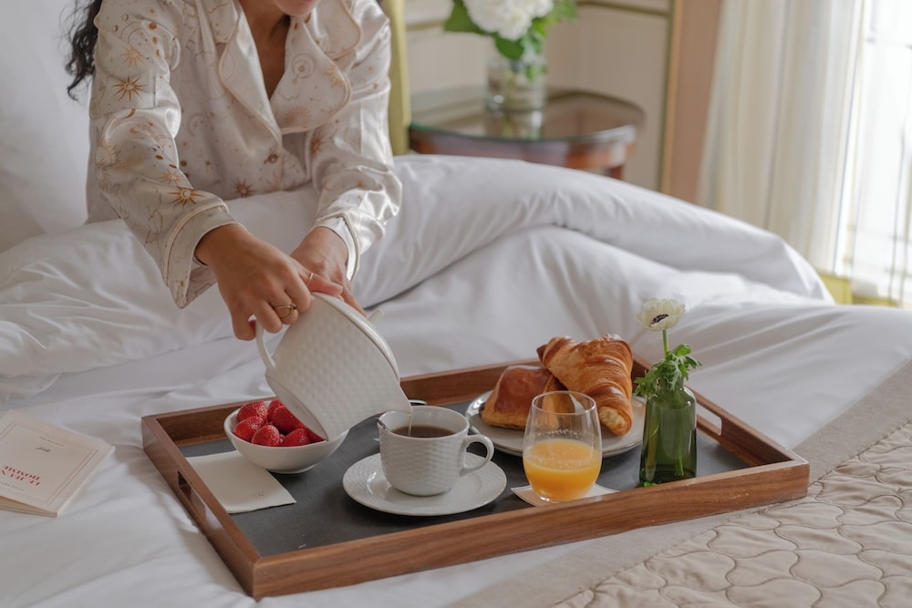 객실 내 식사 공간