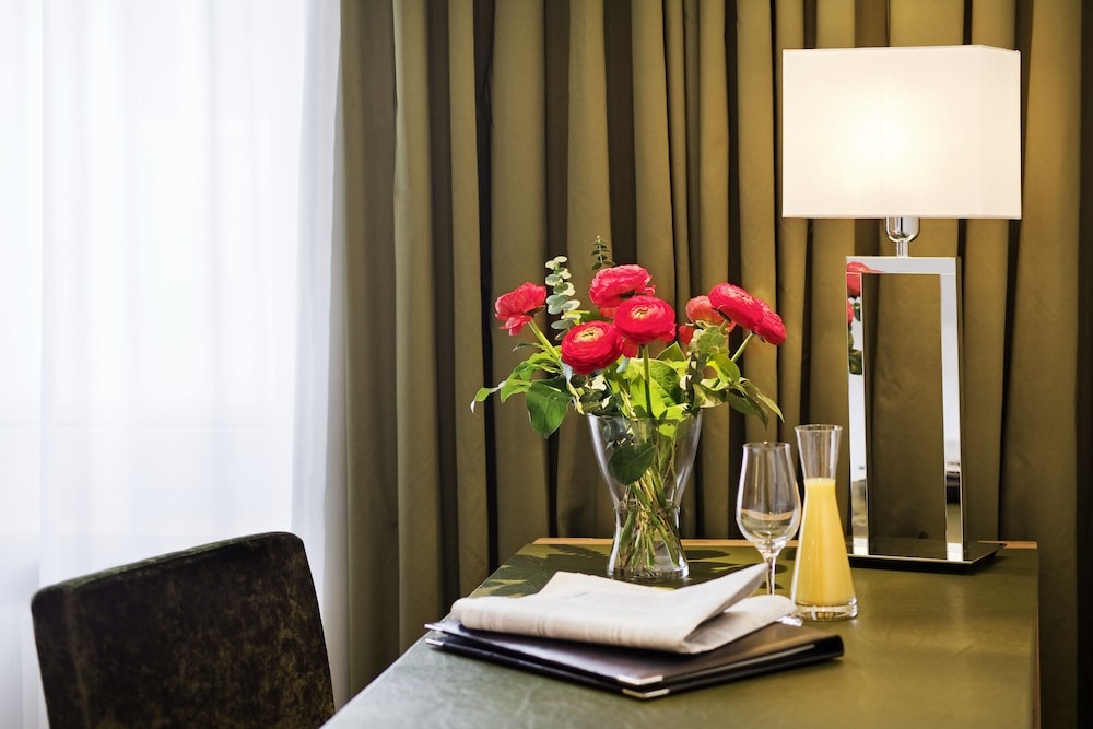 룸서비스 - 식사