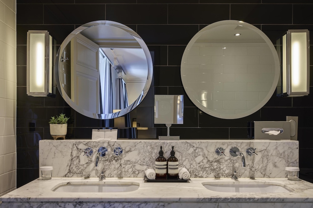 숙박 시설 내 편의 시설/서비스