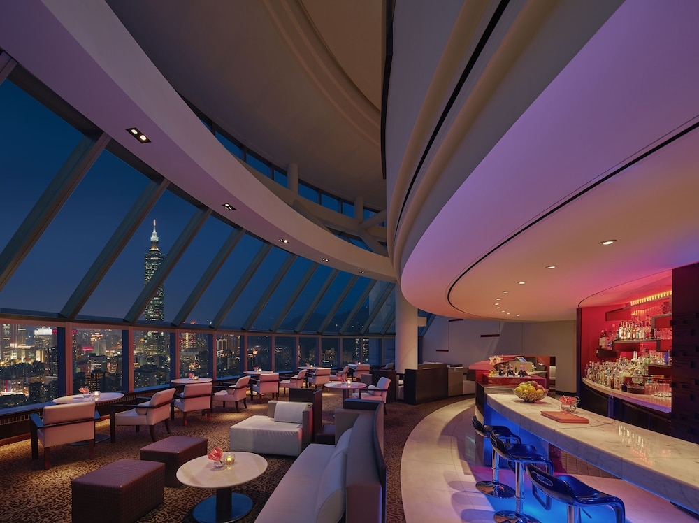 바(숙박 시설 내)