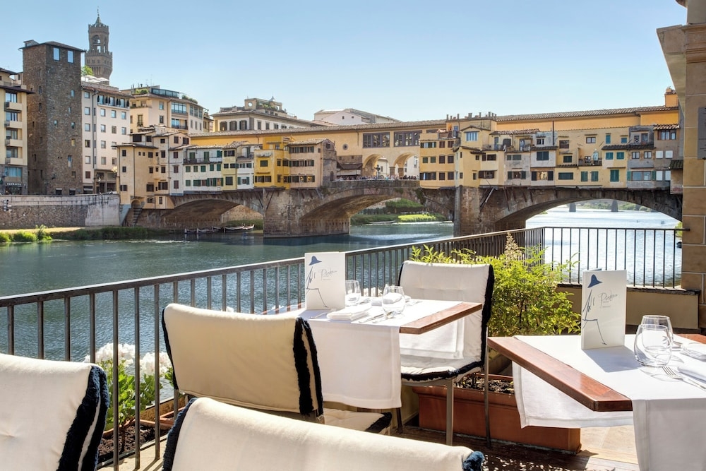 바(숙박 시설 내)