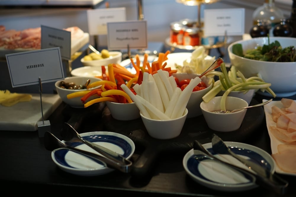 뷔페 아침 식사