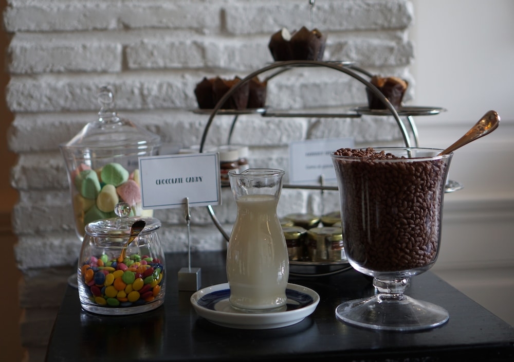 뷔페 아침 식사