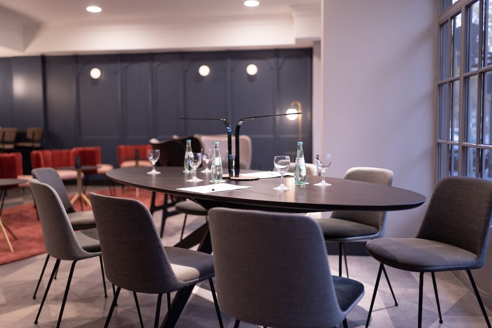 로비 좌석 공간