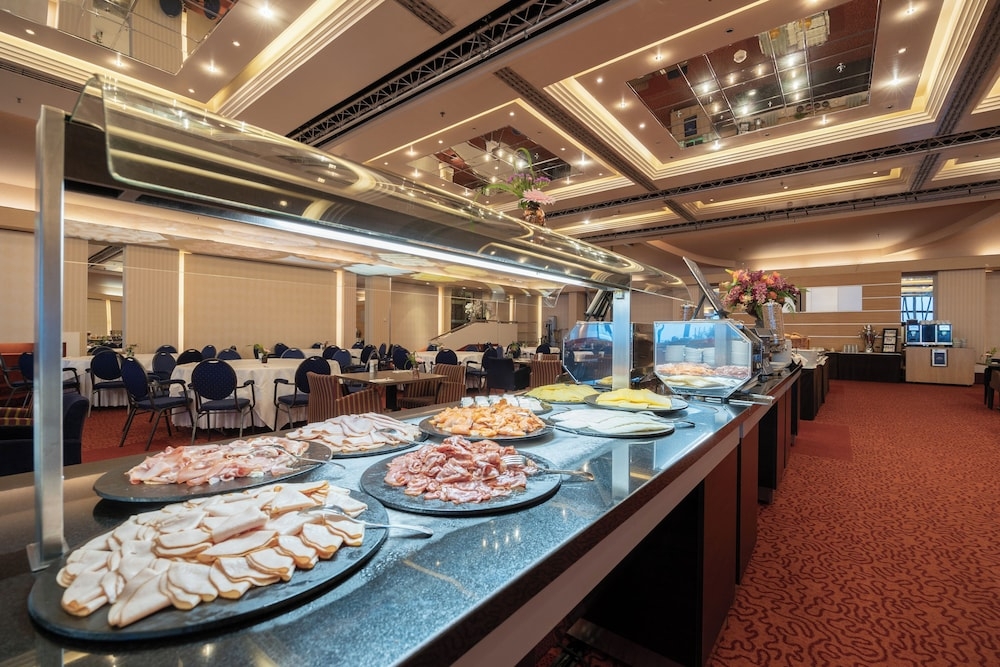 뷔페 아침 식사