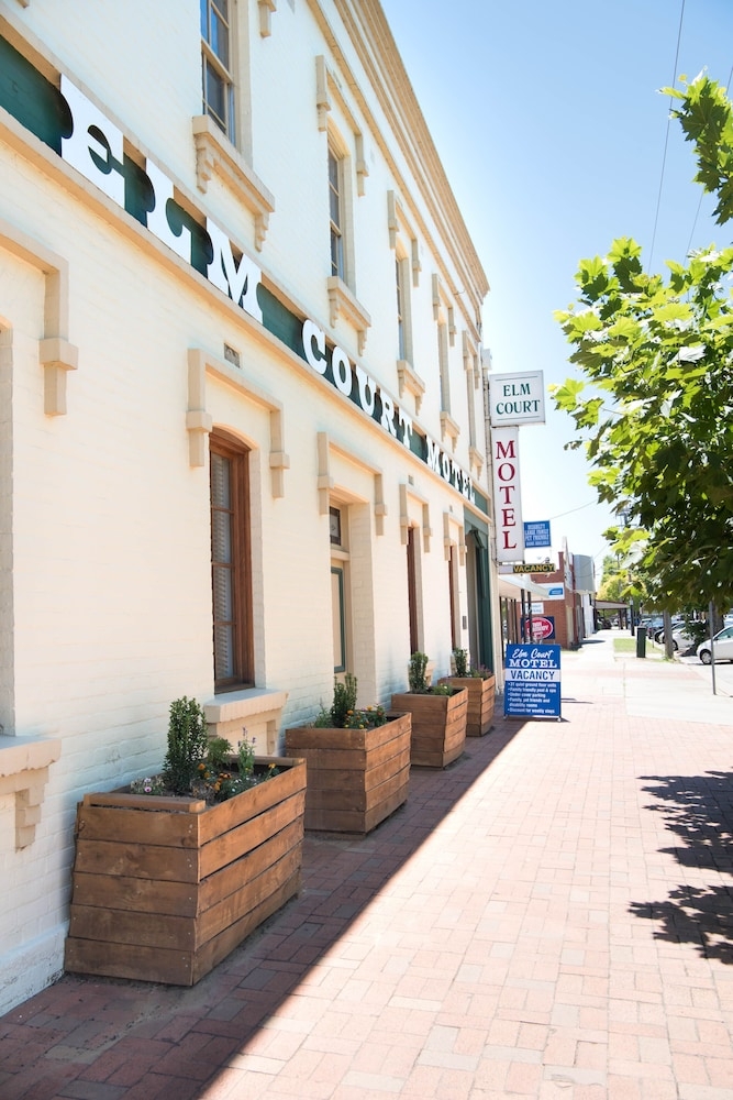 숙박 시설 정면