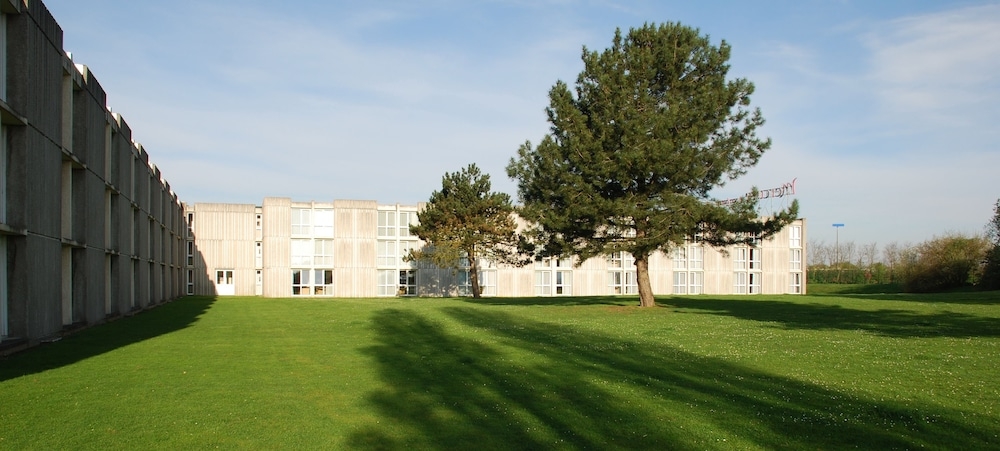 숙박 시설 구내