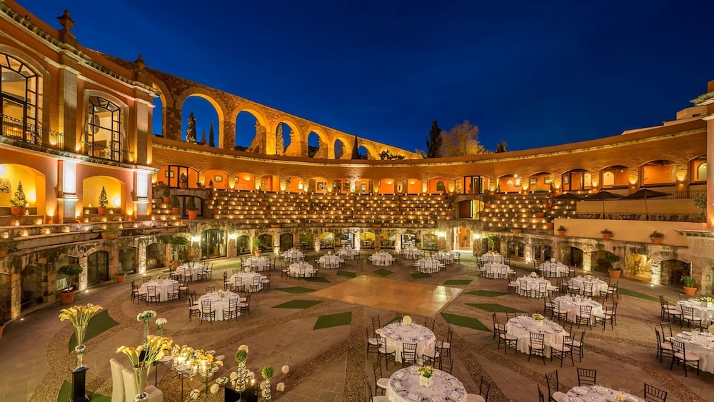 야외 연회 공간