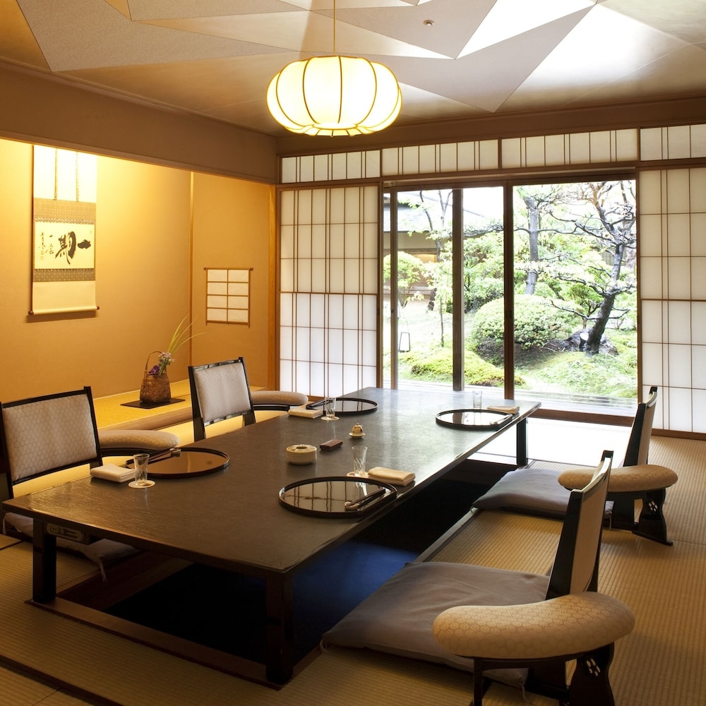 숙박 시설 내 편의 시설/서비스