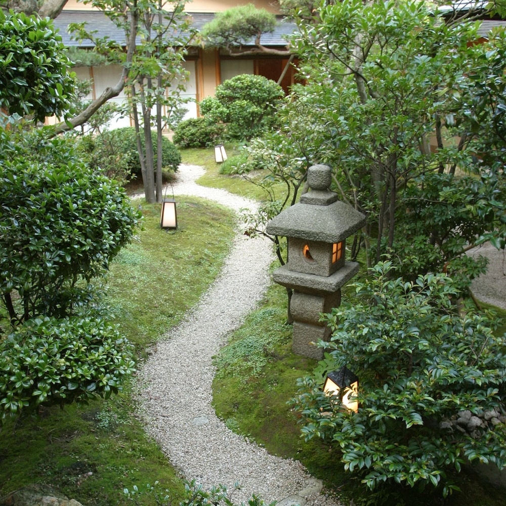 숙박 시설 내 편의 시설/서비스