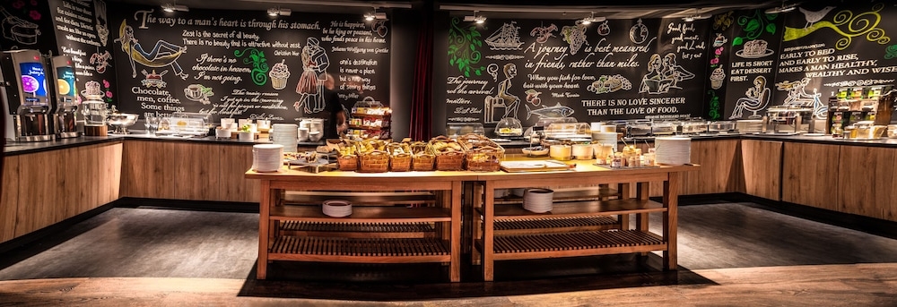 뷔페 아침 식사