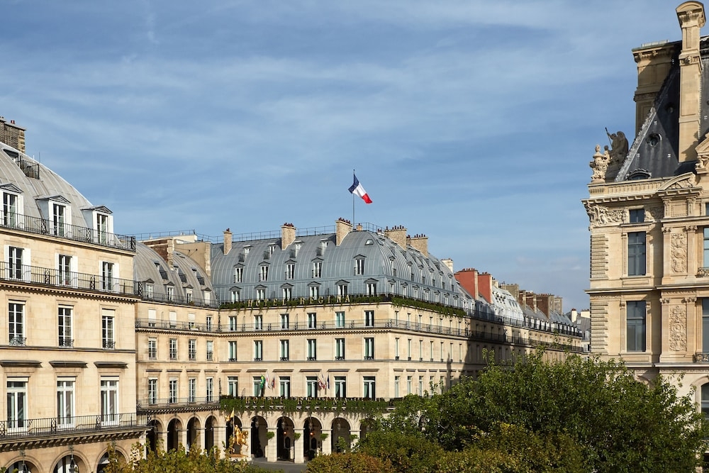 숙박 시설 정면