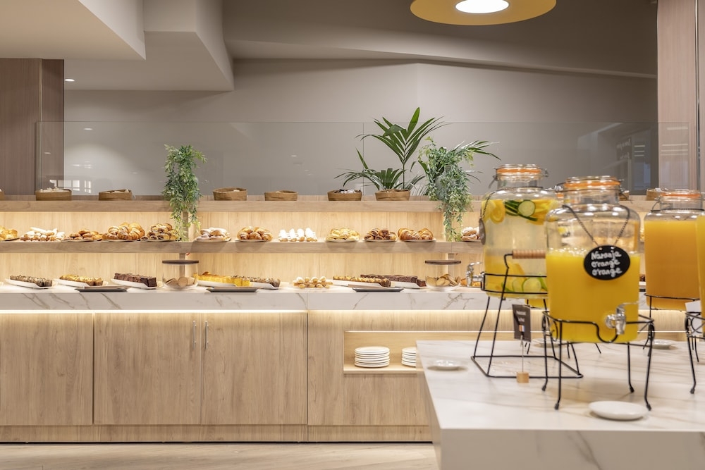 뷔페 아침 식사