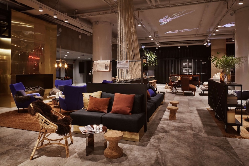 로비 좌석 공간