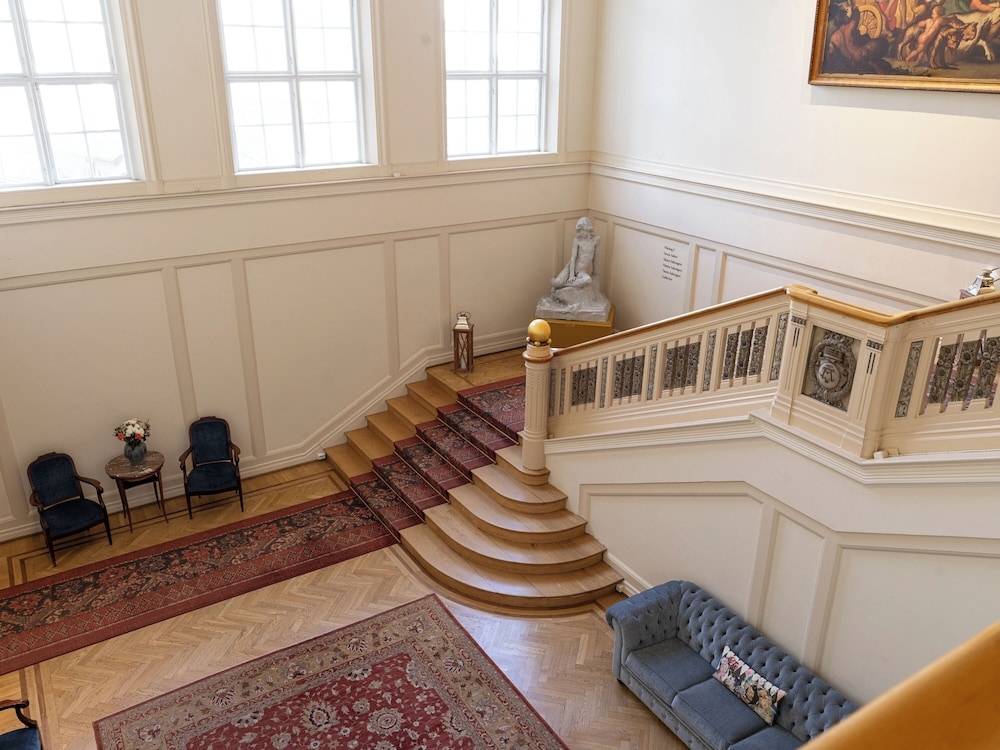 숙박 시설 구내