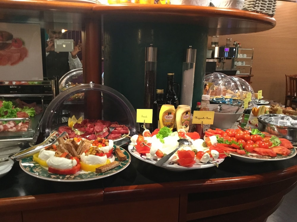 뷔페 아침 식사