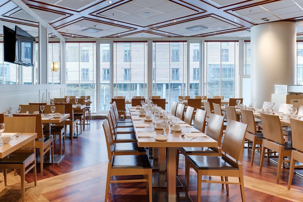 뷔페 아침 식사