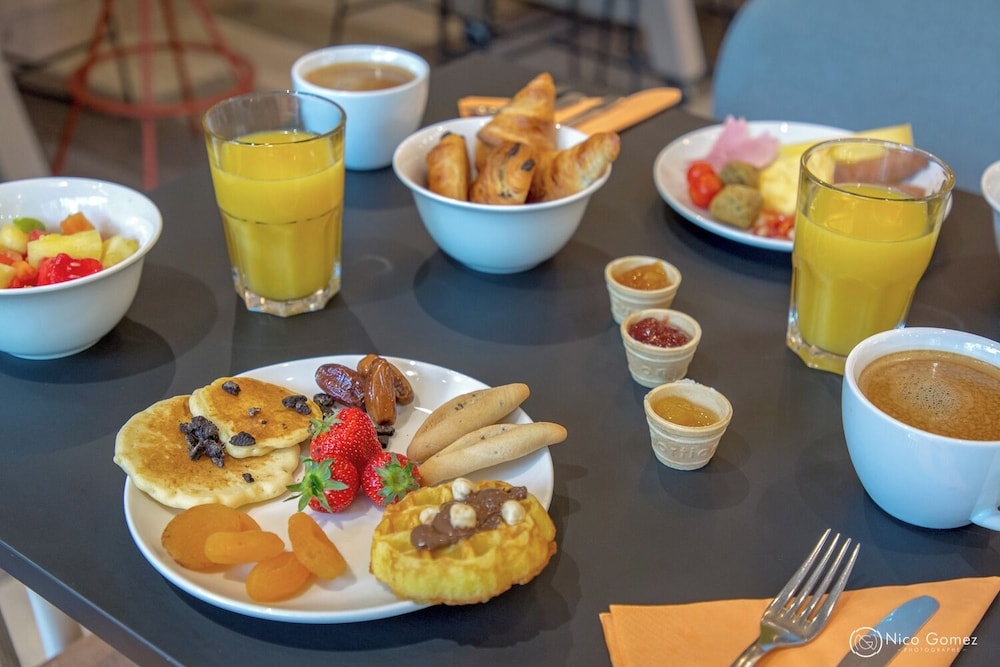 뷔페 아침 식사