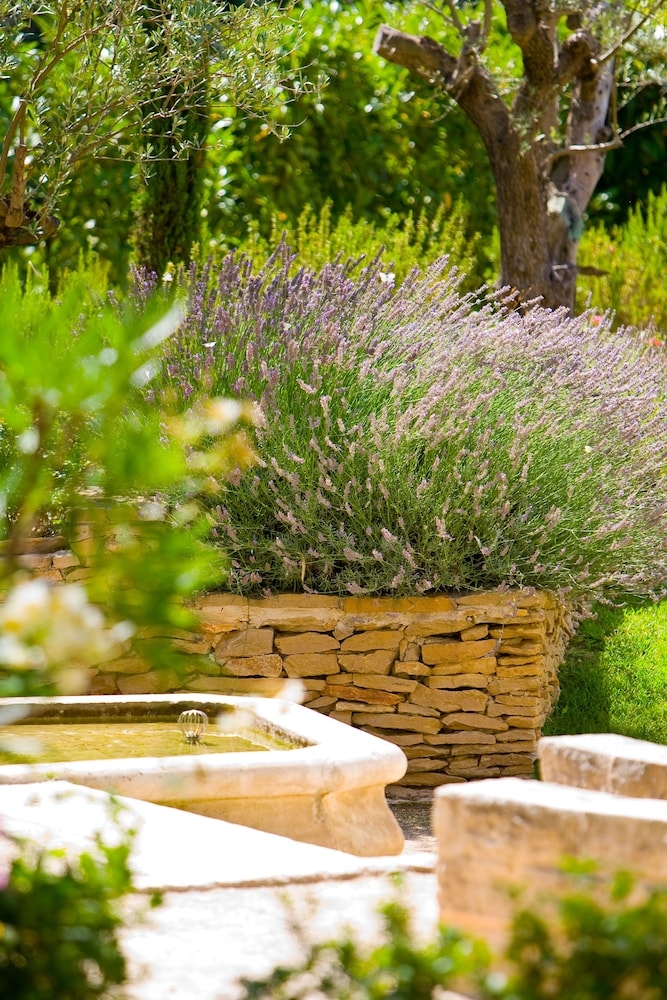 숙박 시설 구내