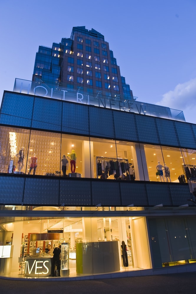 숙박 시설 정면 - 저녁/밤