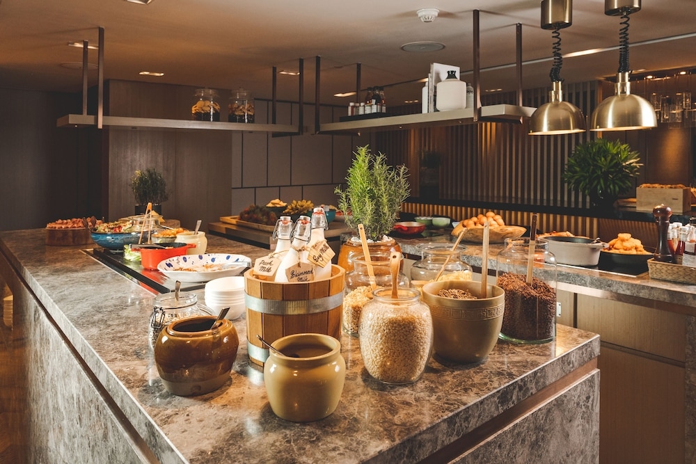 뷔페 아침 식사