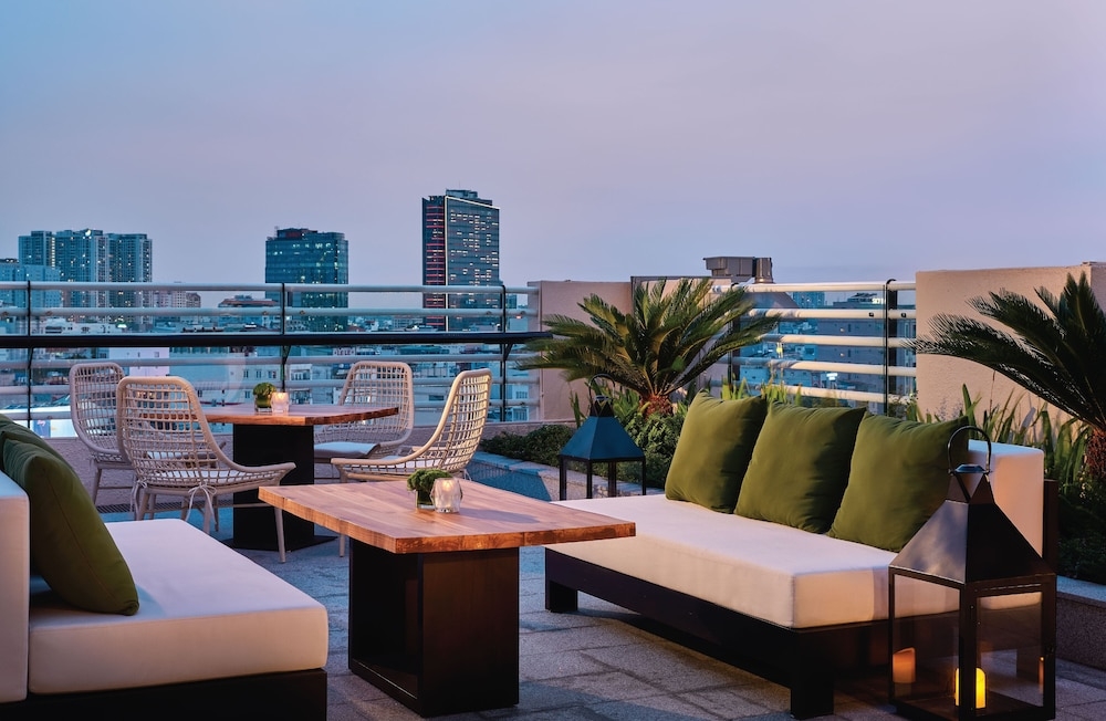 숙박 시설에서 보는 시내 전망