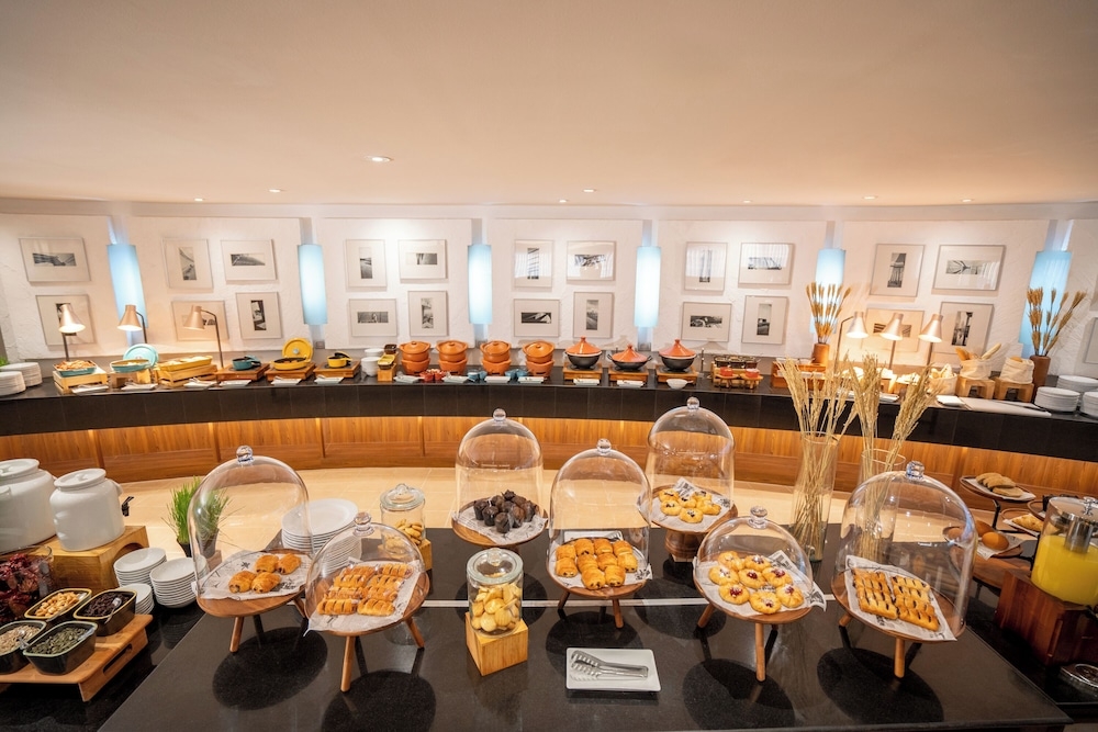 뷔페 아침 식사