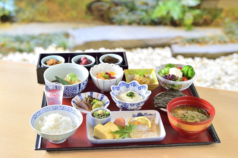 숙박 시설 내 편의 시설/서비스