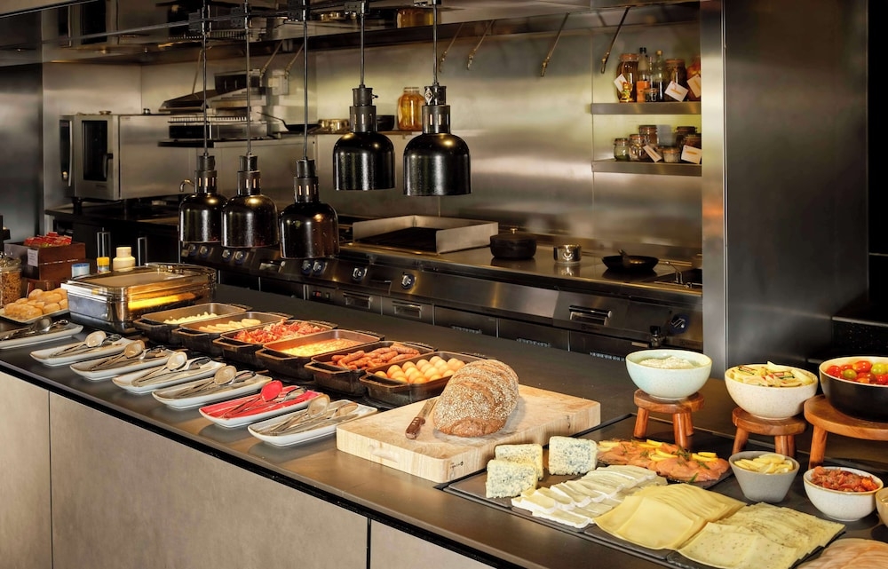 뷔페 아침 식사