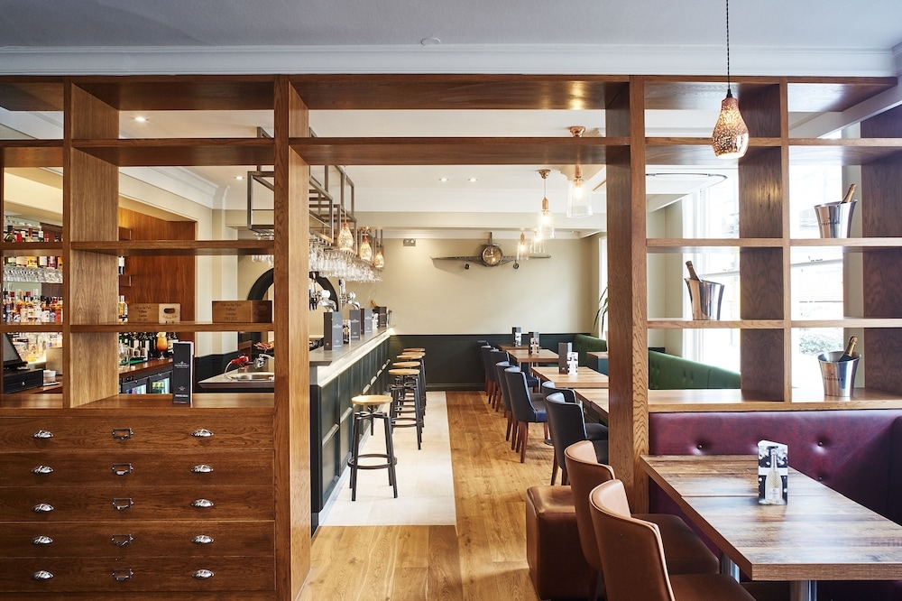 바(숙박 시설 내)