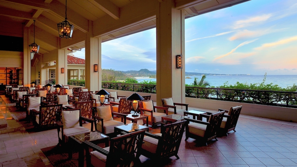 로비 좌석 공간