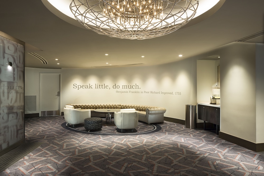 로비 좌석 공간