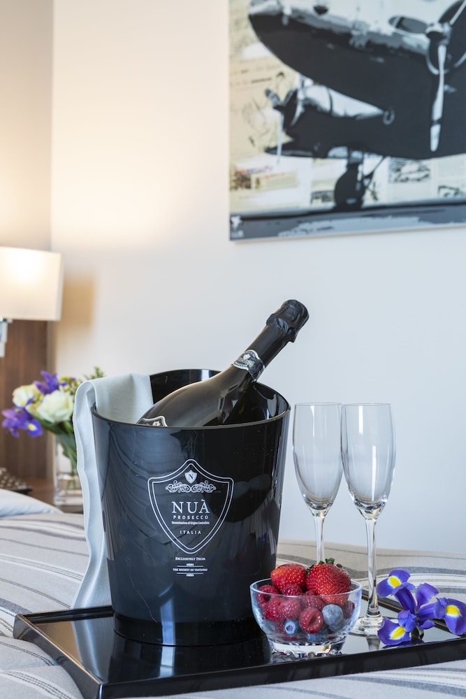 룸서비스 - 식사