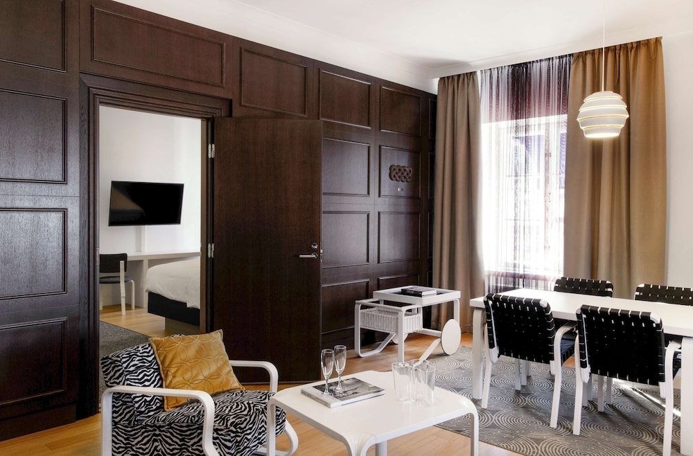 객실 내 비즈니스 센터