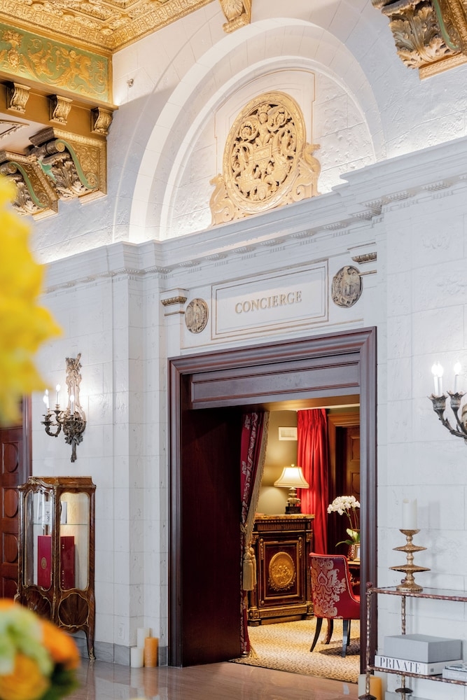 콘시어지 데스크