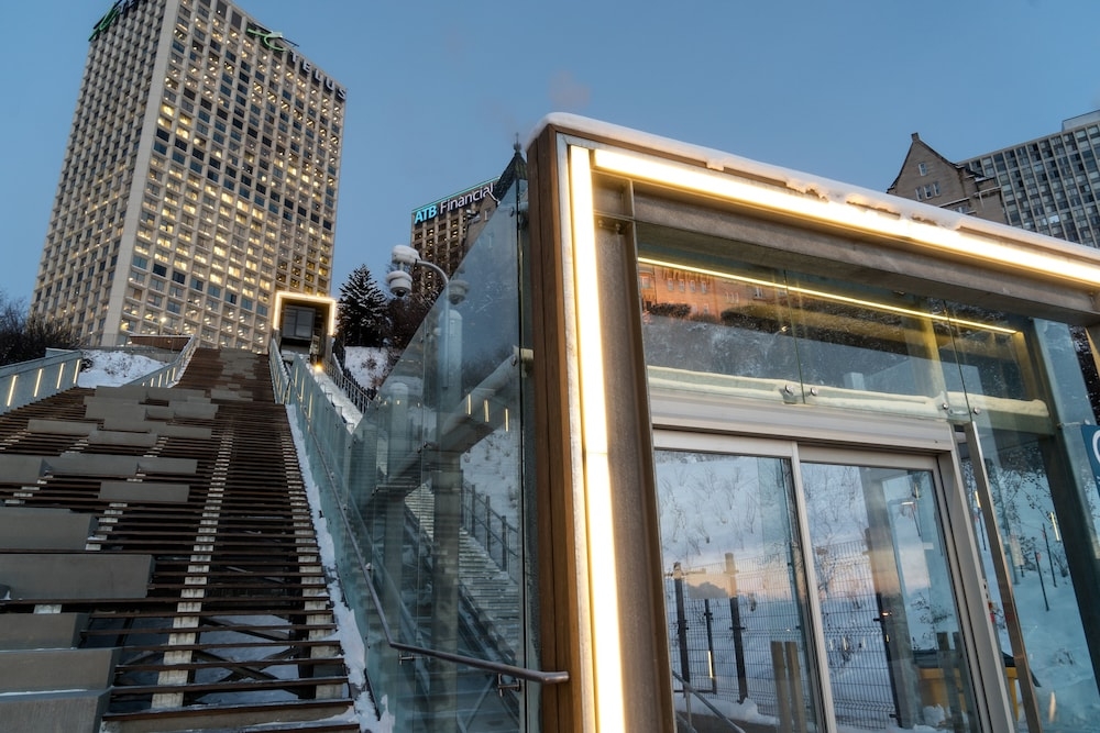 숙박 시설에서 보는 시내 전망