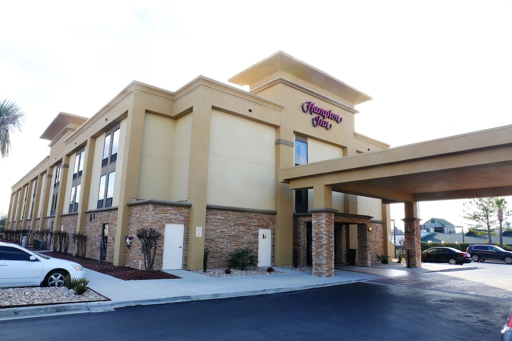 숙박 시설 정면 - 저녁/밤